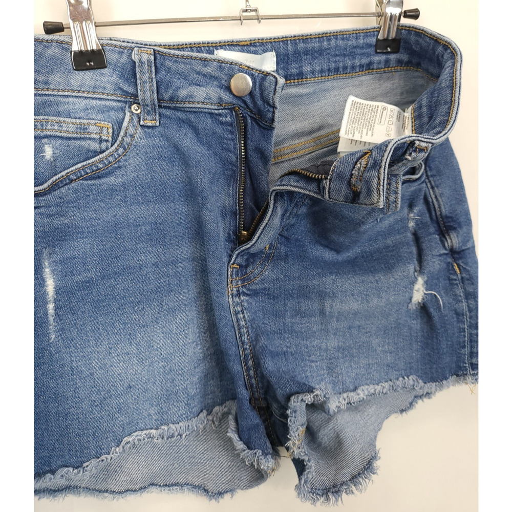 H&M Denim Shorts Cut Off Frayed Hem Women 8 / 2.5 Blue Hot Pants Beach Summer - Picture 9 of 10